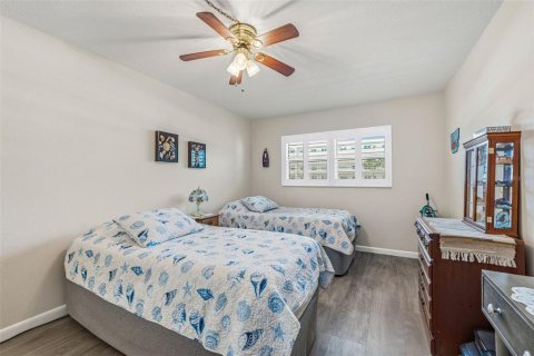 Condo in Saint Petersburg, Florida, 1 bedroom  № 2215853 - photo 20