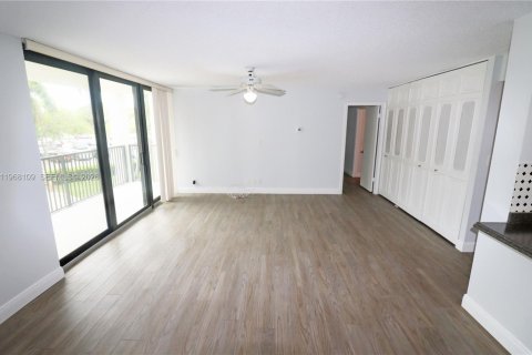 Condominio en alquiler en Fort Lauderdale, Florida, 1 dormitorio, 83.61 m2 № 2029376 - foto 7