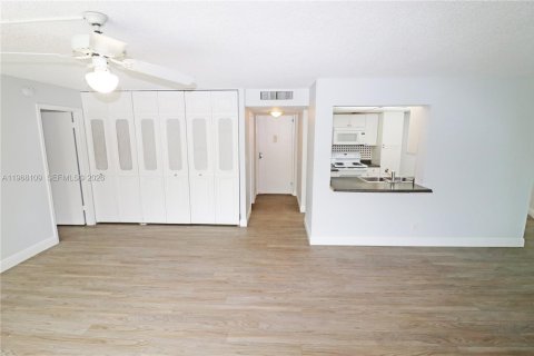 Condominio en alquiler en Fort Lauderdale, Florida, 1 dormitorio, 83.61 m2 № 2029376 - foto 9