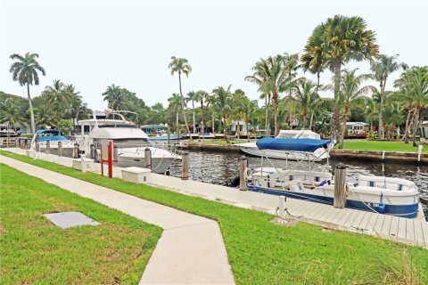 Condominio en alquiler en Fort Lauderdale, Florida, 1 dormitorio, 83.61 m2 № 2029376 - foto 27