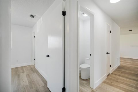 Casa en venta en Kissimmee, Florida, 3 dormitorios, 104.61 m2 № 2306626 - foto 30