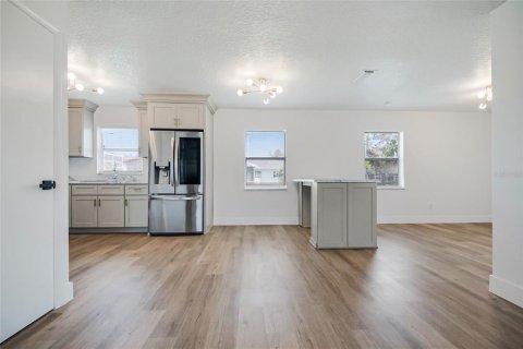 Casa en venta en Kissimmee, Florida, 3 dormitorios, 104.61 m2 № 2306626 - foto 14