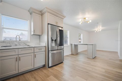 Casa en venta en Kissimmee, Florida, 3 dormitorios, 104.61 m2 № 2306626 - foto 18