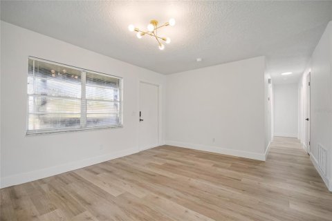 Casa en venta en Kissimmee, Florida, 3 dormitorios, 104.61 m2 № 2306626 - foto 11