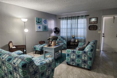 Condominio en venta en Daytona Beach, Florida, 2 dormitorios, 87.79 m2 № 1718126 - foto 4