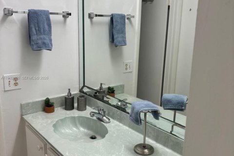 Copropriété à vendre à Deerfield Beach, Floride: 2 chambres, 106.84 m2 № 2063005 - photo 13