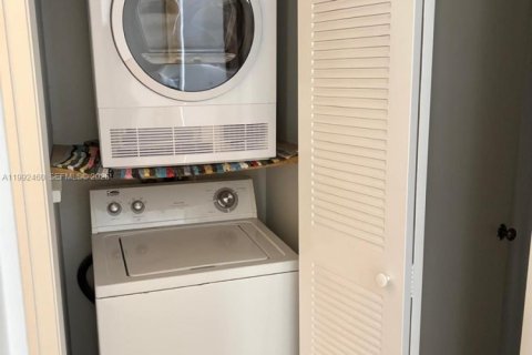 Copropriété à vendre à Deerfield Beach, Floride: 2 chambres, 106.84 m2 № 2063005 - photo 14