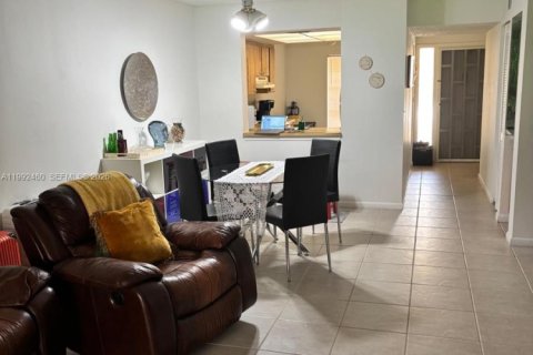 Copropriété à vendre à Deerfield Beach, Floride: 2 chambres, 106.84 m2 № 2063005 - photo 6