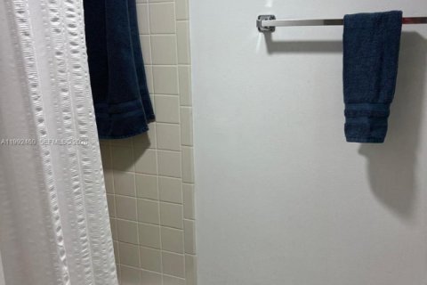 Copropriété à vendre à Deerfield Beach, Floride: 2 chambres, 106.84 m2 № 2063005 - photo 8