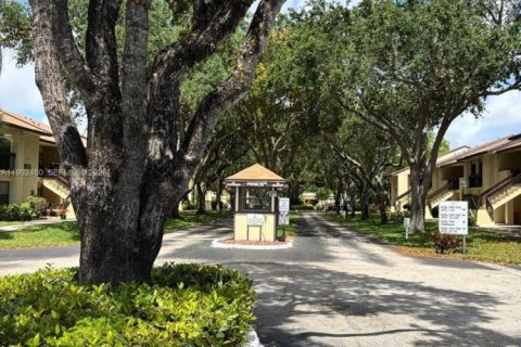 Condo à Deerfield Beach, Floride, 2 chambres  № 2063005
