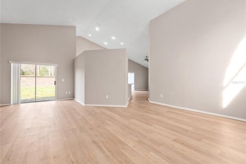 Villa ou maison à vendre à Orlando, Floride: 4 chambres, 187.48 m2 № 2147717 - photo 3