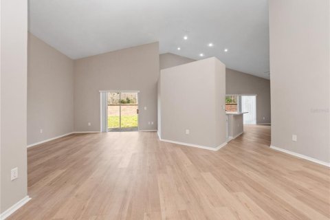 Villa ou maison à vendre à Orlando, Floride: 4 chambres, 187.48 m2 № 2147717 - photo 5