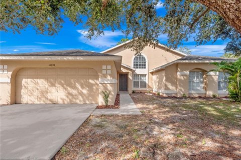 Villa ou maison à Orlando, Floride 4 chambres, 187.48 m2 № 2147717