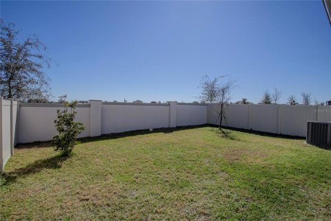 House in Clermont, Florida 4 bedrooms, 207.73 sq.m. № 2285660 - photo 30