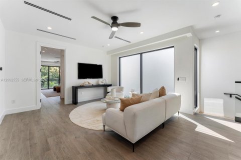 Touwnhouse à vendre à Fort Lauderdale, Floride: 4 chambres, 261.43 m2 № 2073218 - photo 15