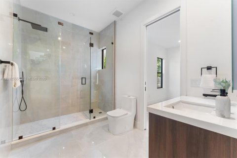 Touwnhouse à vendre à Fort Lauderdale, Floride: 4 chambres, 261.43 m2 № 2073218 - photo 24