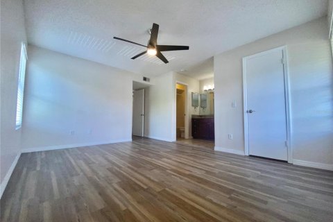 Condo in Orlando, Florida, 3 bedrooms № 2123633 - photo 20