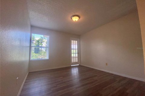 Condo in Orlando, Florida, 3 bedrooms № 2123633 - photo 17
