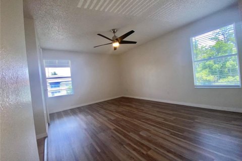 Condo in Orlando, Florida, 3 bedrooms № 2123633 - photo 27