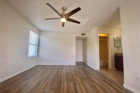 Condo in Orlando, Florida, 3 bedrooms № 2123633 - photo 26