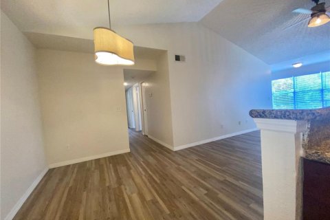 Condo in Orlando, Florida, 3 bedrooms № 2123633 - photo 7