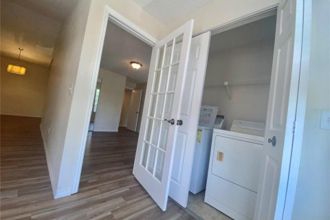 Condo in Orlando, Florida, 3 bedrooms № 2123633 - photo 15