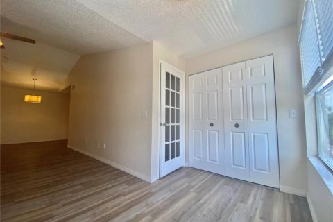 Condo in Orlando, Florida, 3 bedrooms № 2123633 - photo 14