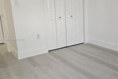 Снять в аренду кондоминиум в Майами, Флорида 3 спальни, 92.9м2, № 1956337 - фото 10