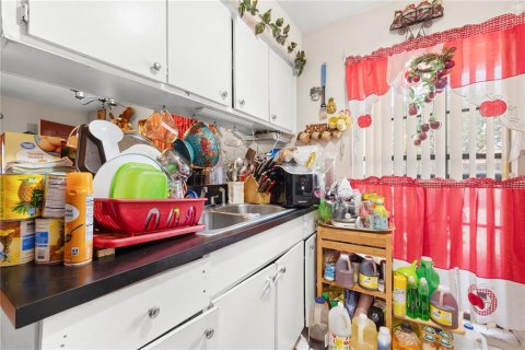 Immobilier commercial à vendre à Saint Petersburg, Floride: 508.92 m2 № 2306850 - photo 3