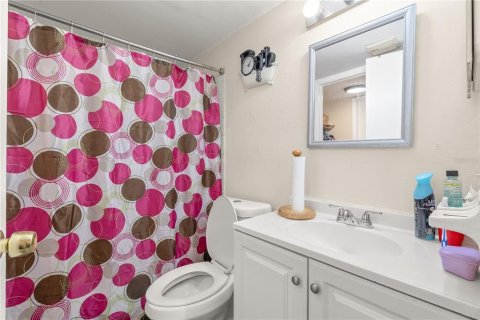 Immobilier commercial à vendre à Saint Petersburg, Floride: 508.92 m2 № 2306850 - photo 20