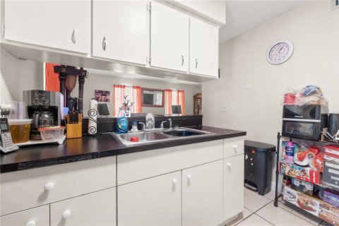 Immobilier commercial à vendre à Saint Petersburg, Floride: 508.92 m2 № 2306850 - photo 21