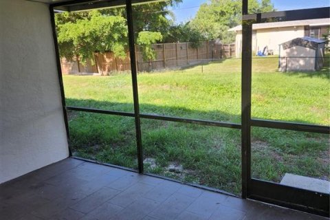 Villa ou maison à louer à Punta Gorda, Floride: 2 chambres, 83.61 m2 № 1855926 - photo 10