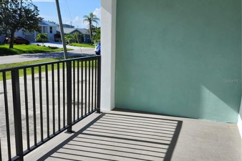 Villa ou maison à louer à Punta Gorda, Floride: 2 chambres, 83.61 m2 № 1855926 - photo 2