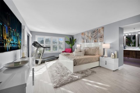 Condo in North Palm Beach, Florida, 3 bedrooms  № 1848967 - photo 25
