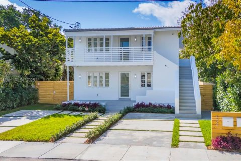 Casa en alquiler en Miami, Florida, 2 dormitorios, 91.97 m2 № 1963534 - foto 3