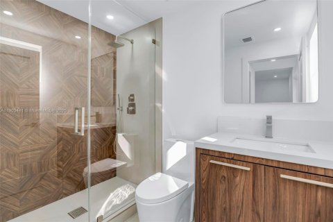 Casa en alquiler en Miami, Florida, 2 dormitorios, 91.97 m2 № 1963534 - foto 16