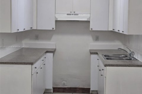 Apartment in Florida City, Florida 3 bedrooms, 114.27 sq.m. № 1869993 - photo 17