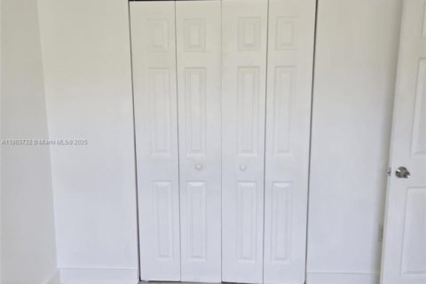Apartment in Florida City, Florida 3 bedrooms, 114.27 sq.m. № 1869993 - photo 19