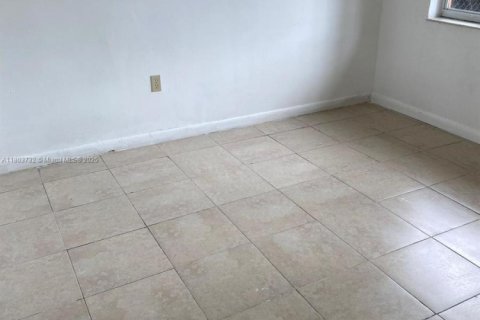 Apartment in Florida City, Florida 3 bedrooms, 114.27 sq.m. № 1869993 - photo 5