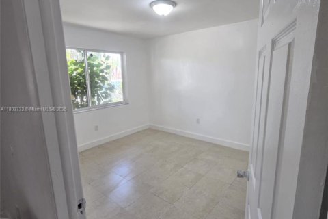 Apartment in Florida City, Florida 3 bedrooms, 114.27 sq.m. № 1869993 - photo 20