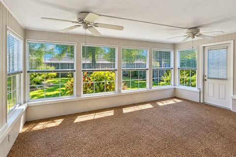 Villa ou maison à louer à Sarasota, Floride: 2 chambres, 128.58 m2 № 2418601 - photo 5
