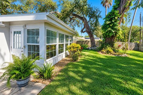 Villa ou maison à louer à Sarasota, Floride: 2 chambres, 128.58 m2 № 2418601 - photo 18