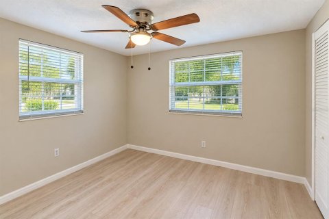 Villa ou maison à louer à Sarasota, Floride: 2 chambres, 128.58 m2 № 2418601 - photo 12