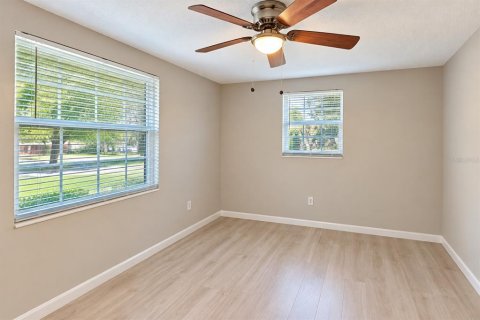 Villa ou maison à louer à Sarasota, Floride: 2 chambres, 128.58 m2 № 2418601 - photo 9