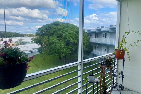 Condominio en venta en Hollywood, Florida, 1 dormitorio, 65.31 m2 № 2003551 - foto 6