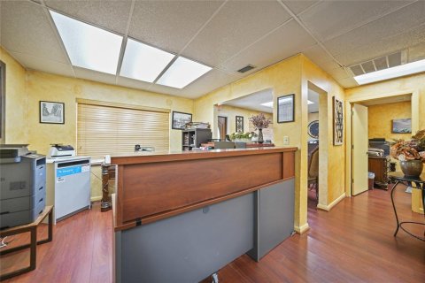Commercial property in Punta Gorda, Florida 89.19 sq.m. № 1366566 - photo 10