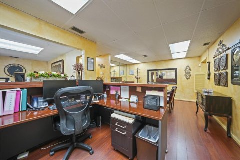 Commercial property in Punta Gorda, Florida 89.19 sq.m. № 1366566 - photo 8
