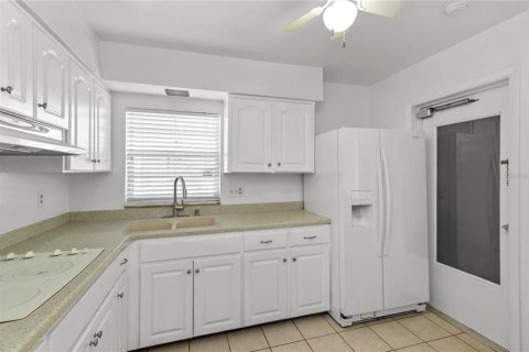 Villa ou maison à louer à Winter Park, Floride: 3 chambres, 165.55 m2 № 2323211 - photo 16