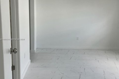 Купить кондоминиум в Майами-Спрингс, Флорида 2 спальни, 97.83м2, № 2006594 - фото 13