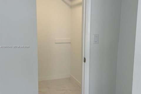 Купить кондоминиум в Майами-Спрингс, Флорида 2 спальни, 97.83м2, № 2006594 - фото 14